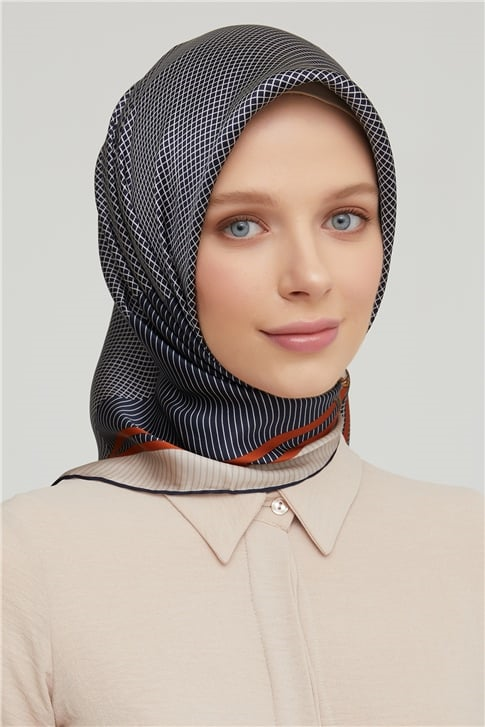 Armine Sura İpek Eşarp 21Ka8616 35