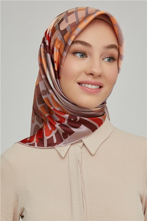 Armine Sura İpek Eşarp 21Ka8617 01