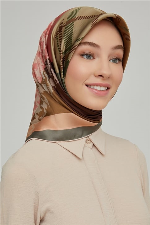 Armine Sura İpek Eşarp 21Ka8620 11