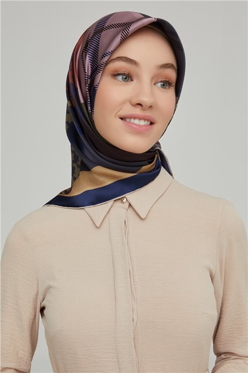 Armine Sura İpek Eşarp 21Ka8620 39