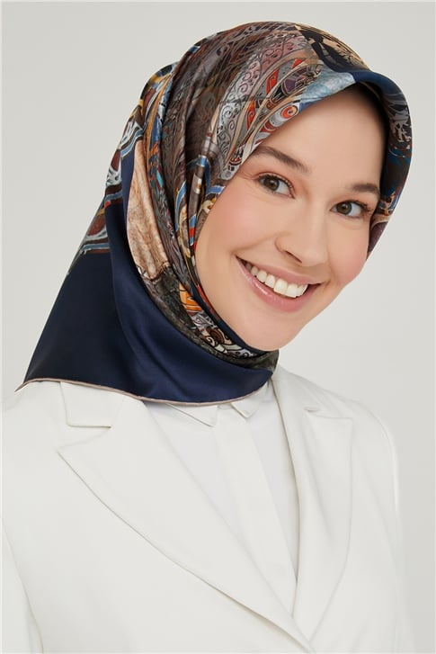 Armine Sura İpek Eşarp 21Ka8622 37