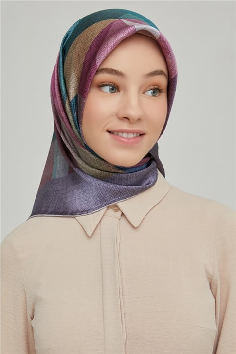 Armine Sura İpek Eşarp 21Ka8623 39