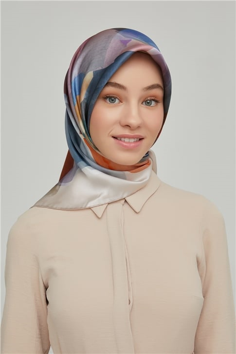 Armine Sura İpek Eşarp 21Ka8628 31