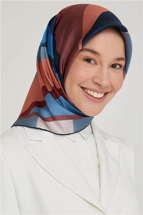 Armine Sura İpek Eşarp 21Ka8629 01