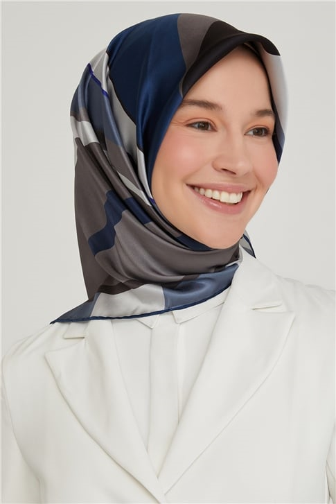 Armine Sura İpek Eşarp 21Ka8629 09