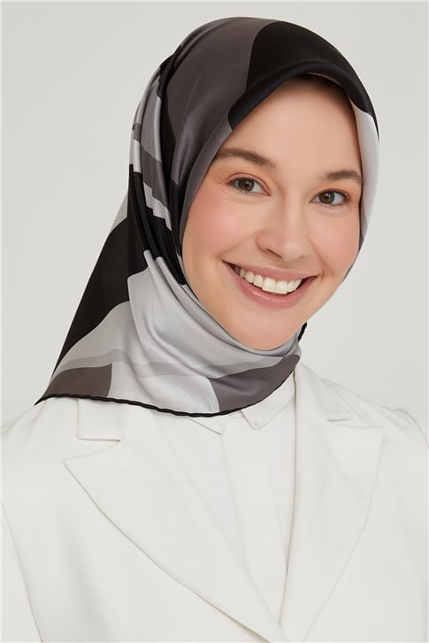 Armine Sura İpek Eşarp 21Ka8629 10