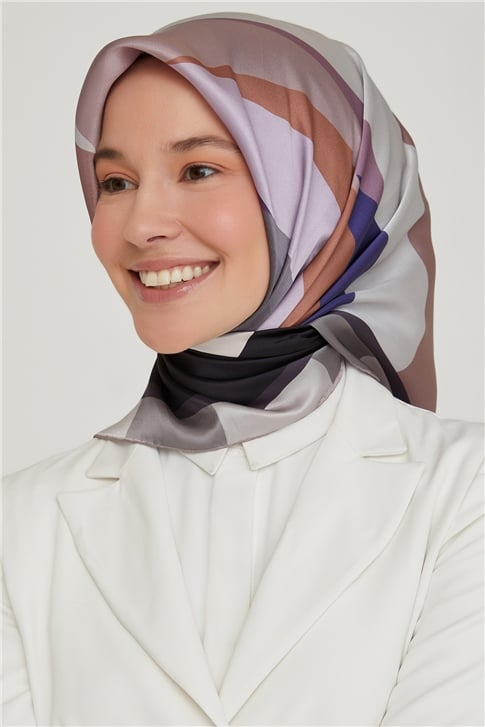 Armine Sura İpek Eşarp 21Ka8629 35