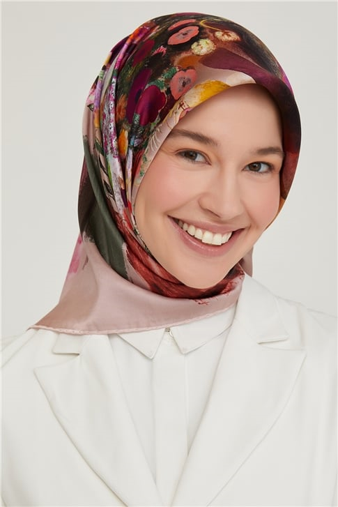 Armine Sura İpek Eşarp 21Ka8630 05