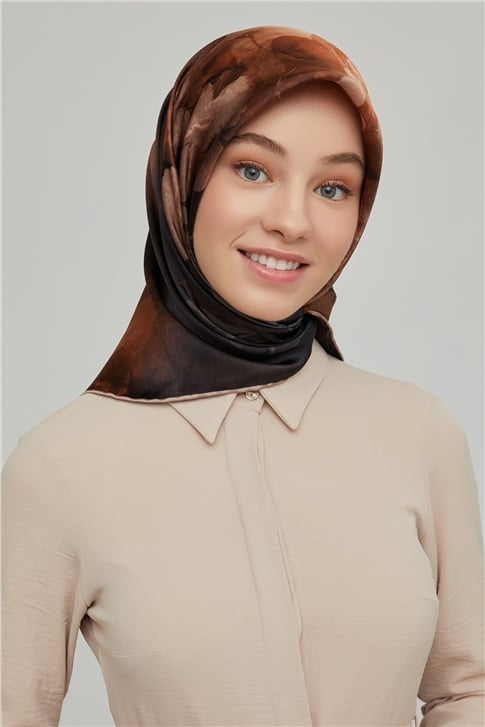 Armine Sura İpek Eşarp 21Ka8632 12