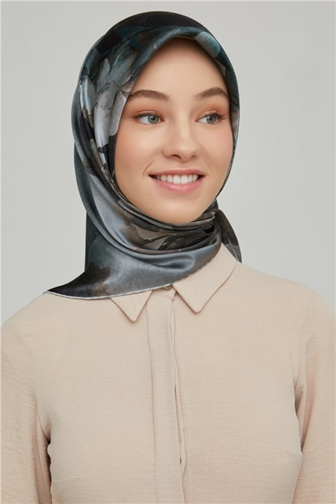 Armine Sura İpek Eşarp 21Ka8632 38