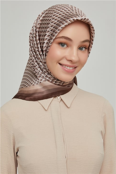 Armine Sura İpek Eşarp 21Ka8634 05