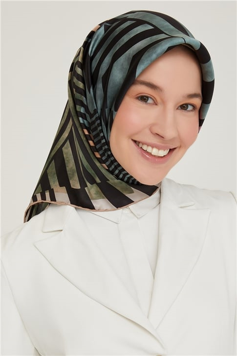Armine Sura İpek Eşarp 21Ka8642 04