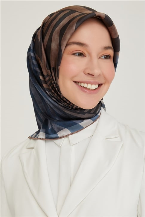 Armine Sura İpek Eşarp 21Ka8642 09