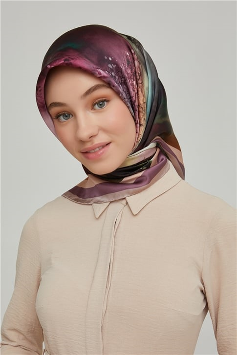 Armine Sura İpek Eşarp 21Ka8643 02