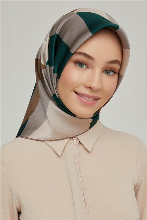 Armine Sura İpek Eşarp 21Ka8646 02