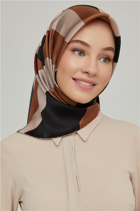 Armine Sura İpek Eşarp 21Ka8646 19