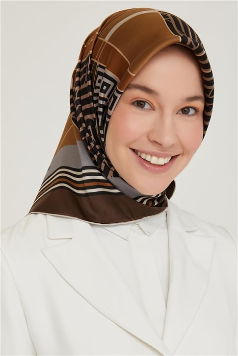 Armine Sura İpek Eşarp 21Ka8647 31