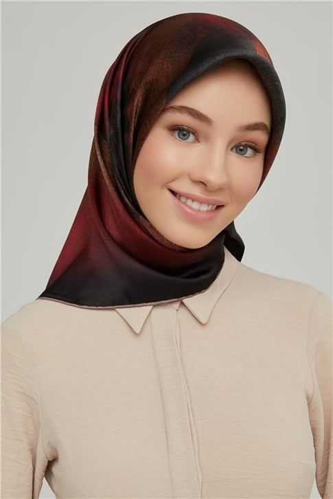 Armine Sura İpek Eşarp 21Ka8648 01