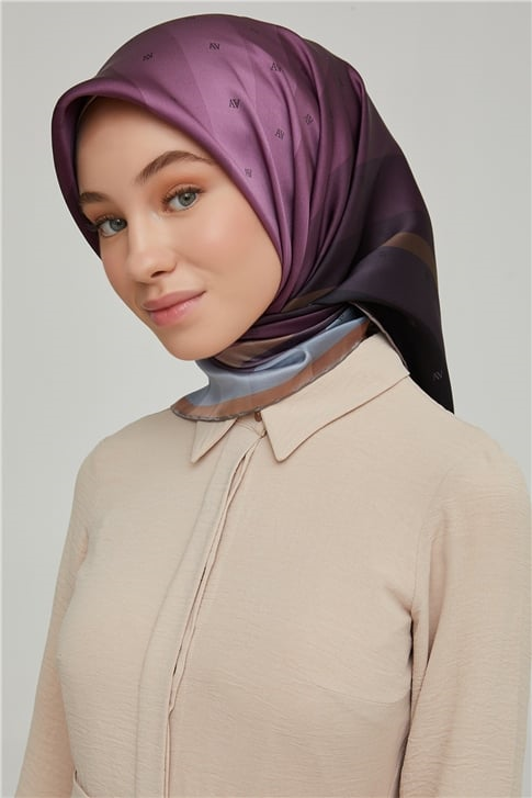 Armine Sura İpek Eşarp 21Ka8652 06