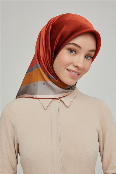 Armine Sura İpek Eşarp 21Ka8652 81