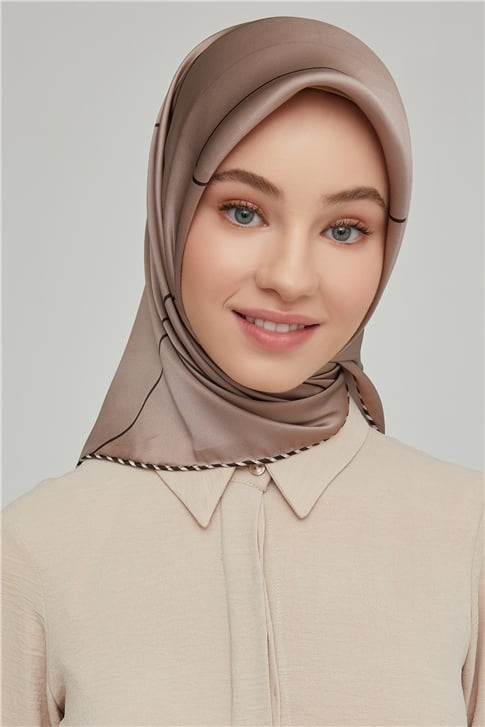 Armine Sura İpek Eşarp 21Ka8655 39