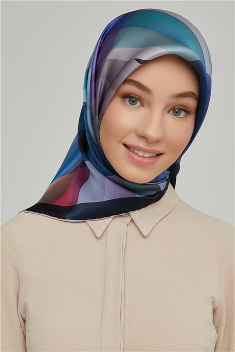 Armine Sura İpek Eşarp 21Ka8659 40
