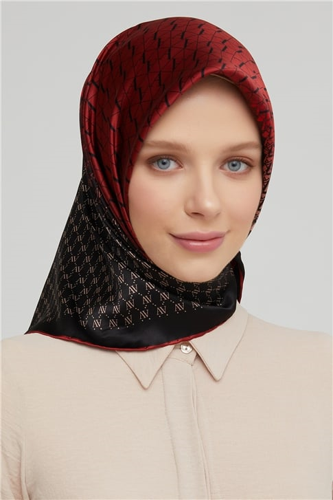 Armine Sura İpek Eşarp 21Ka8661 04