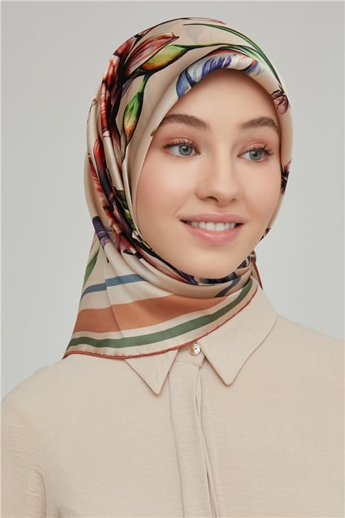 Armine Sura İpek Eşarp 21Ka8662 10