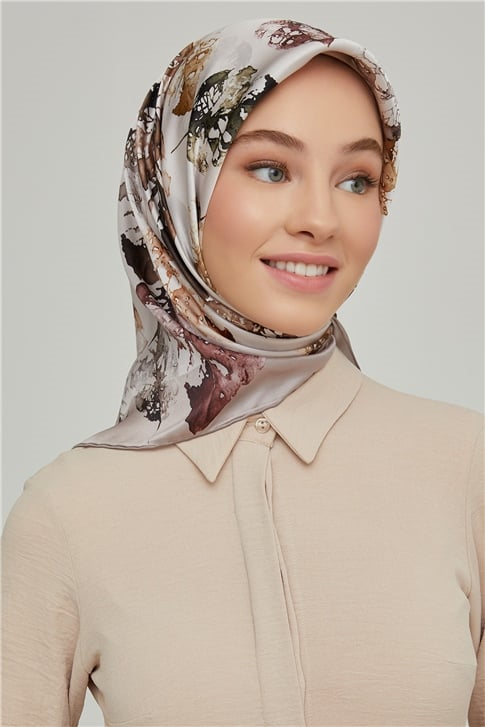 Armine Sura İpek Eşarp 21Ka8663 07