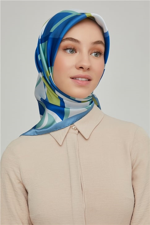 Armine Sura İpek Eşarp 21Ka8664 02