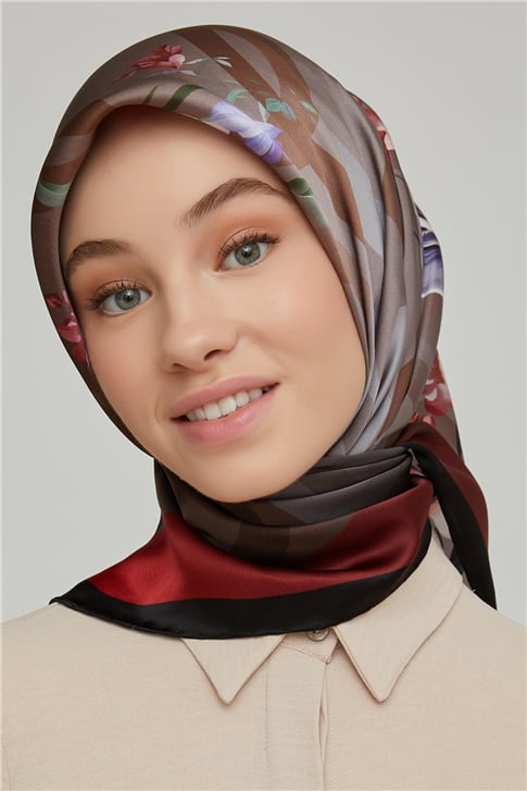 Armine Sura İpek Eşarp 21Ka8666 35