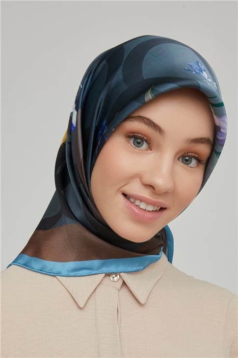 Armine Sura İpek Eşarp 21Ka8666 39
