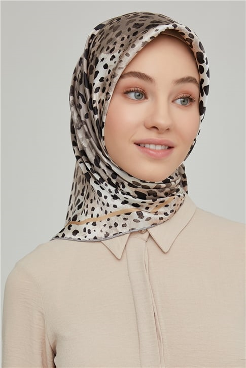 Armine Sura İpek Eşarp 21Ka8667 31