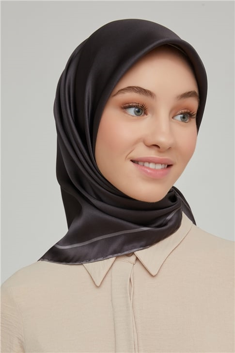 Armine Sura İpek Eşarp 21Ka8668 12