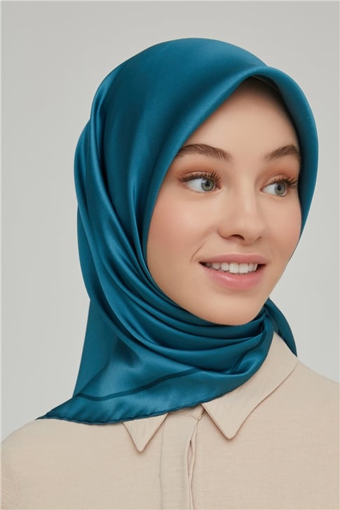 Armine Sura İpek Eşarp 21Ka8668 16