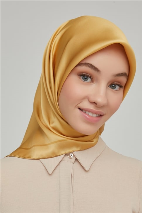 Armine Sura İpek Eşarp 21Ka8668 17
