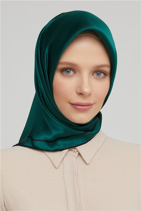 Armine Sura İpek Eşarp 21Ka8668 37