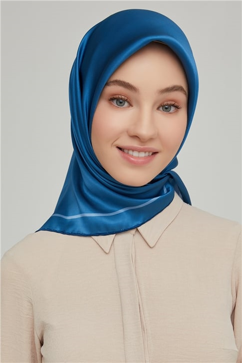 Armine Sura İpek Eşarp 21Ka8668 50