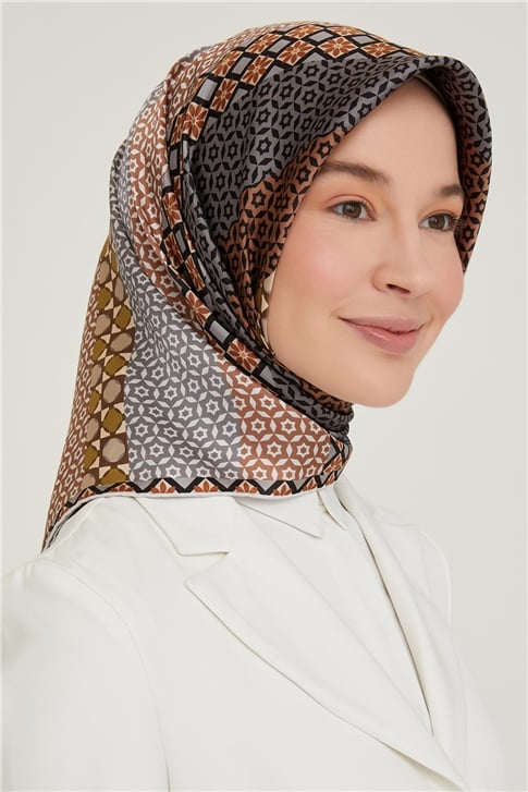 Armine Sura İpek Eşarp 21KA8669 33