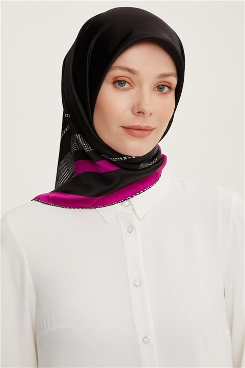 Armine Sura İpek Eşarp 22Ka8811 02