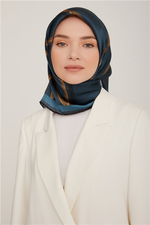 Armine Sura İpek Eşarp 22Ka8833 01