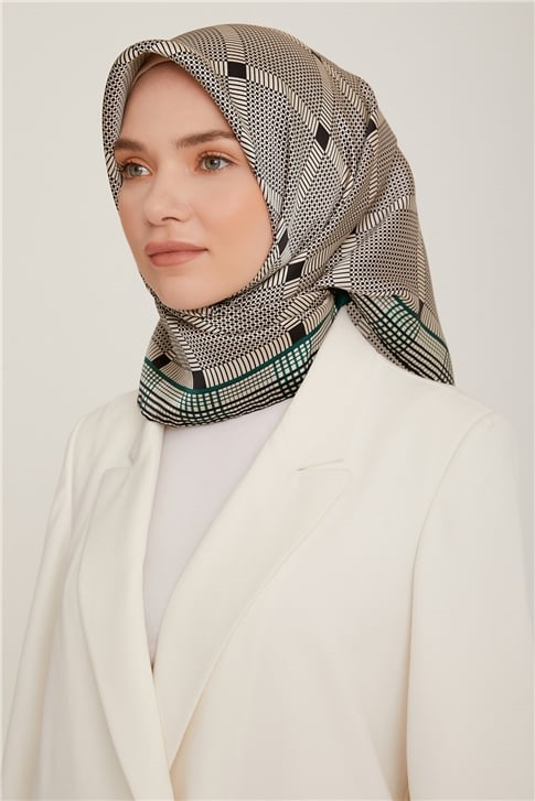 Armine Sura İpek Eşarp 22Ka8838 02