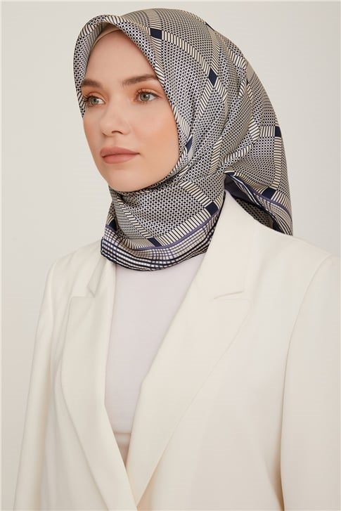 Armine Sura İpek Eşarp 22Ka8838 03