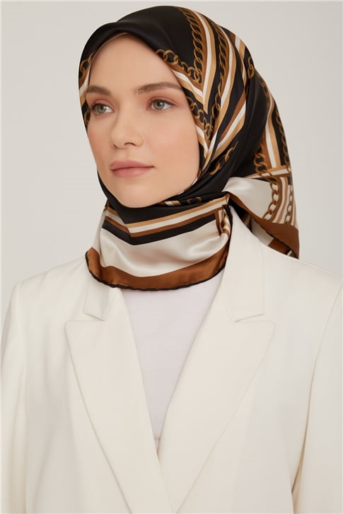 Armine Sura İpek Eşarp 22Ka8845 02