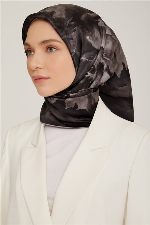 Armine Sura İpek Eşarp 22Ka8847 01