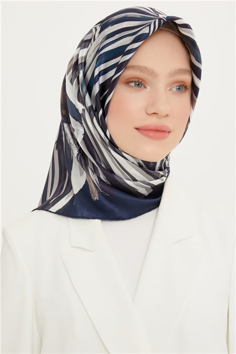 Armine Sura İpek Eşarp 22Ya8757 03