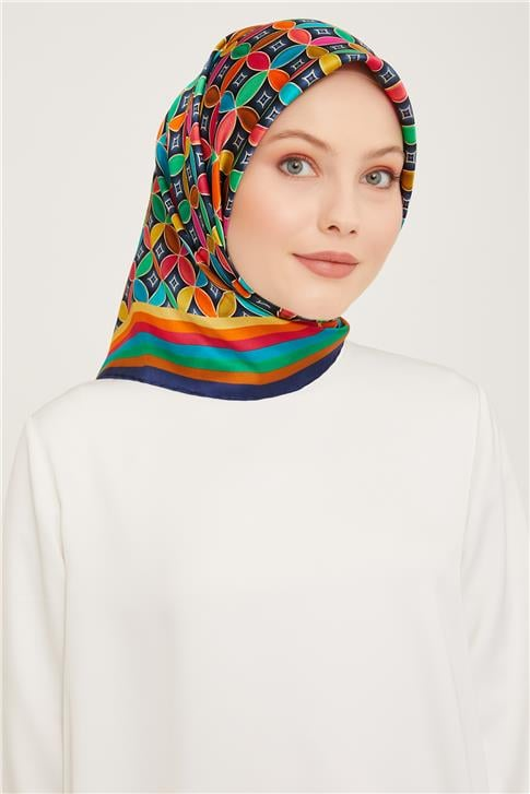 Armine Sura İpek Eşarp 23Ka9036 5 10