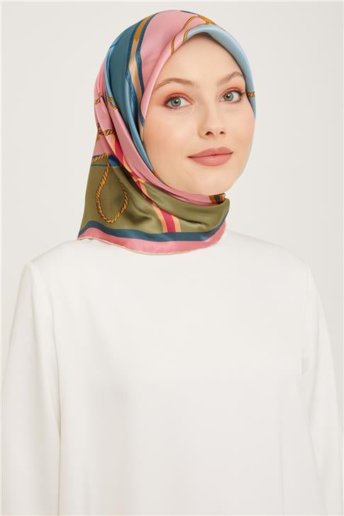 Armine Sura İpek Eşarp 23Ka9046 01