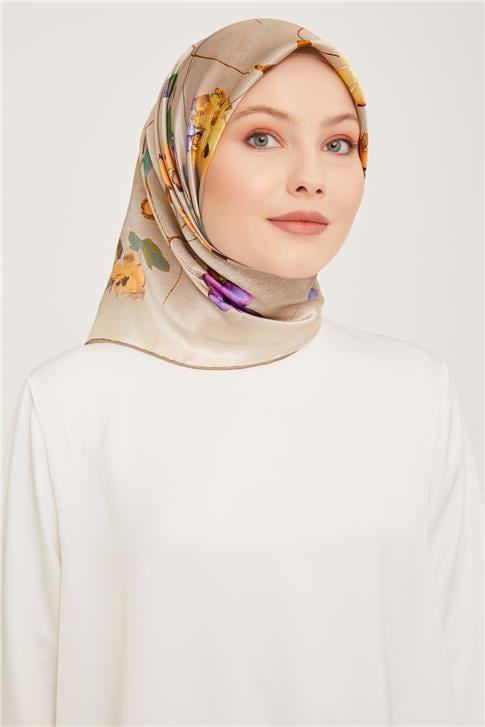 Armine Sura İpek Eşarp 23Ka9048 07