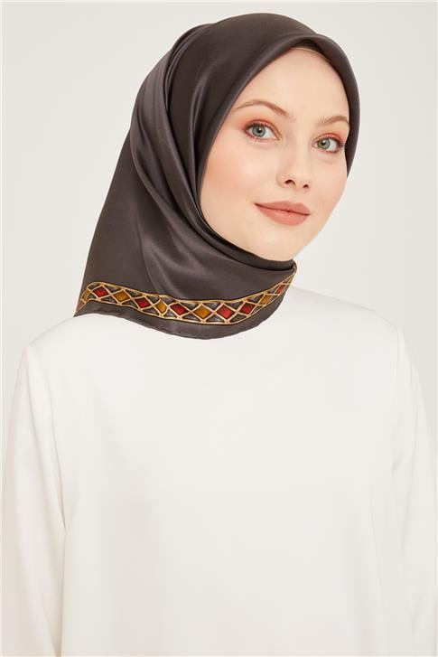Armine Sura İpek Eşarp 23Ka9057 31 35